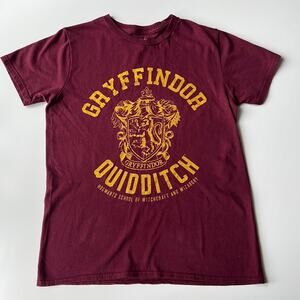 Harry Potter Gryffindor Quidditch Short Sleeve Tee in Maroon Yellow Size S